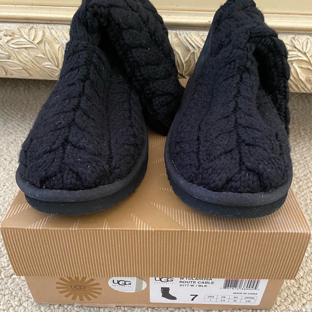 Women’s Knit black Ugg boots
